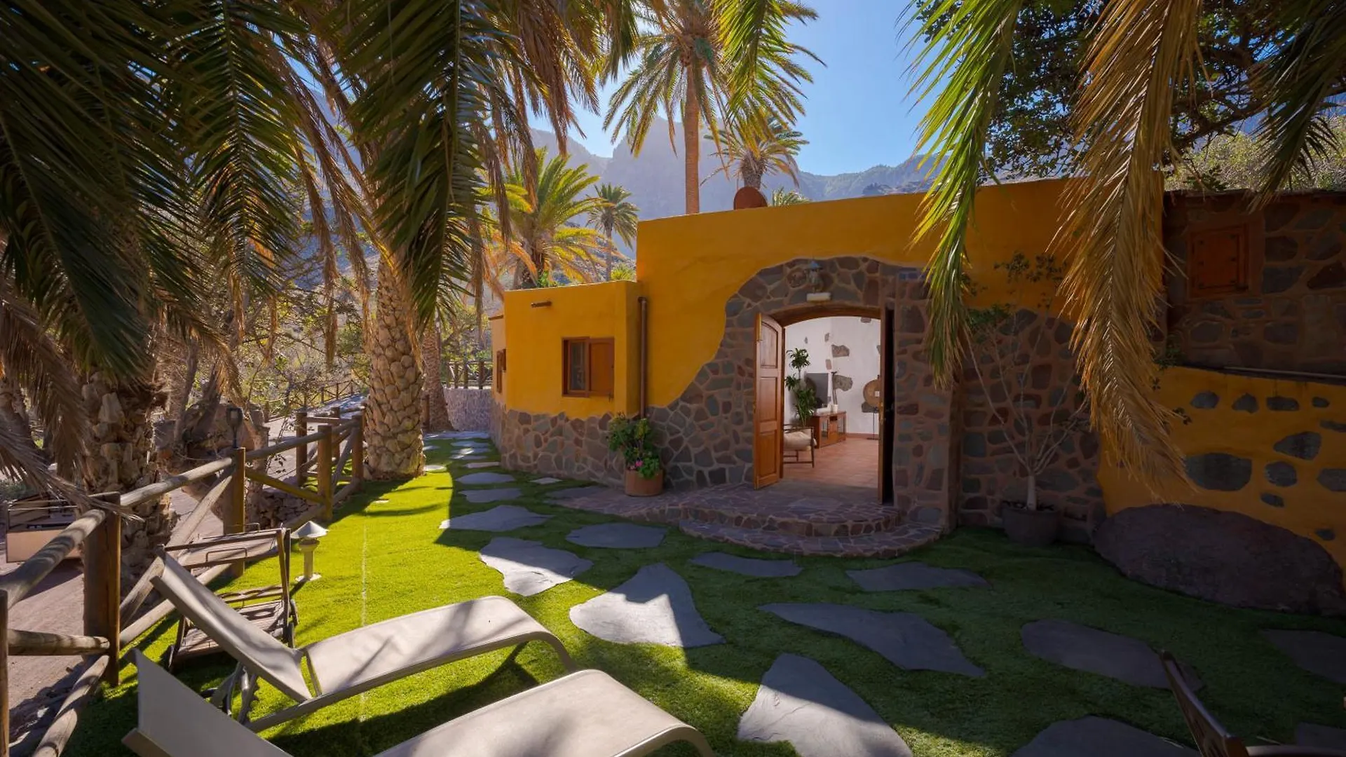 Redondo De Guayedra Guest House